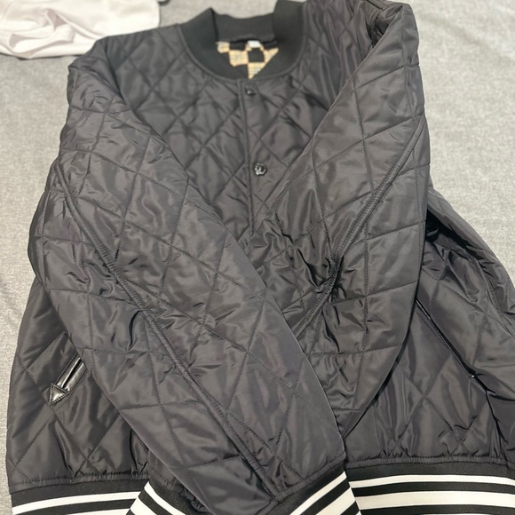 AUTHENTIC BURBERRY BOMBER JACKET! - Picture 6 of 6
